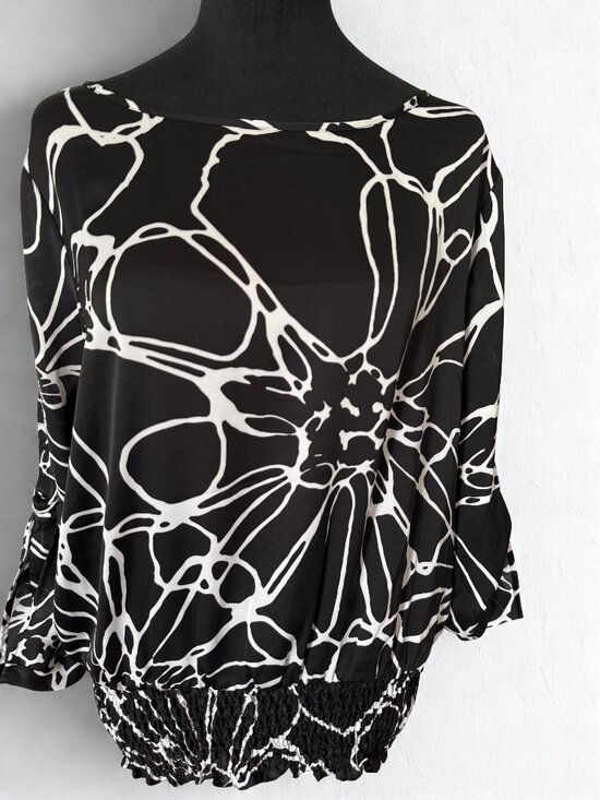 Michael Kors Tops - Michael Kors Black and White Gathered Sleeve Blouse